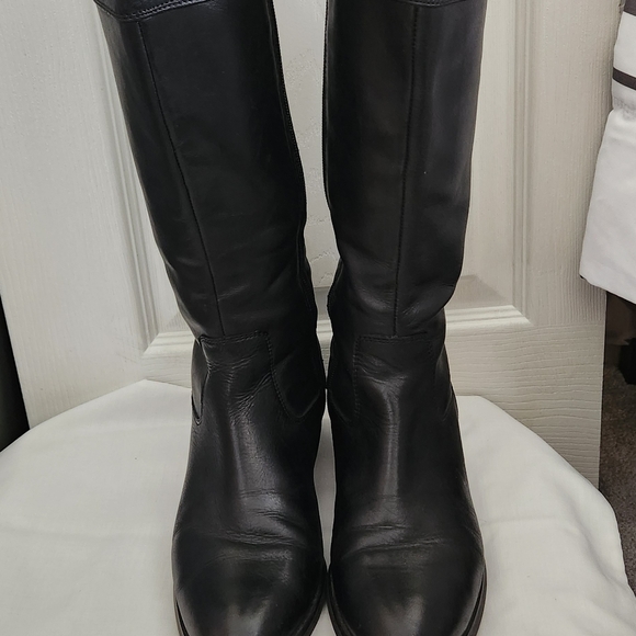Etienne Aigner boots - Picture 2 of 16